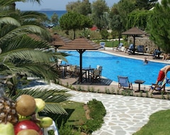 Hotel Alkyoni Beach (Agios Georgios, Greece)