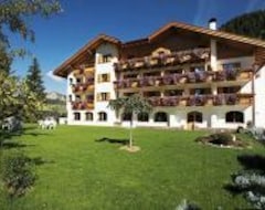Hotel Jagdhof (Selva in Val Gardena, Italy)
