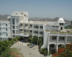 Hotel Hilltop Palace (Udaipur, India)