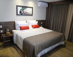 Otel Dubai Suites (Montes Claros, Brezilya)