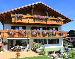 Khách sạn Schmid Gästehaus (Obermaiselstein, Đức)