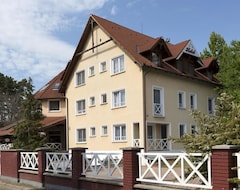 Hotel Francoise (Balatonlelle, Ungarn)
