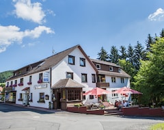 Hotel Genussgasthof Fuldaquelle & Berghof Wasserkuppe (Gersfeld, Alemania)