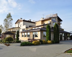 Khách sạn Czardasz (Luzino, Ba Lan)
