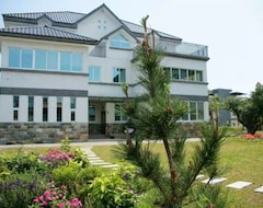 Khách sạn White Pine Villa (Taitung City, Taiwan)