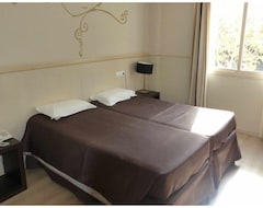 Khách sạn A And H Suites Madrid (Madrid, Tây Ban Nha)