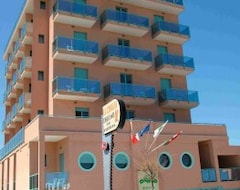 Khách sạn Hotel Abbazia Club Marotta (Marotta, Ý)