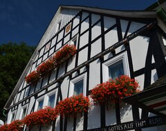 Khách sạn Haus Rameil (Lennestadt, Đức)