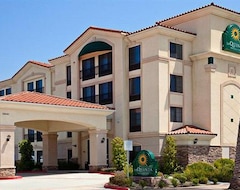 Khách sạn La Quinta Inn & Suites NE Long Beach/Cypress (Hawaiian Gardens, Hoa Kỳ)