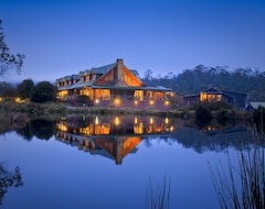 Khách sạn Peppers Cradle Mountain Lodge (Cradle Mountain, Úc)
