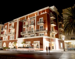 Lu' Hotel Riviera (Carloforte, Italija)