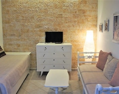 Cijela kuća/apartman Traditional House In Corfu - A/c, Free Wi-fi, Flat Tv And Parking Spc (Grad Krf, Grčka)
