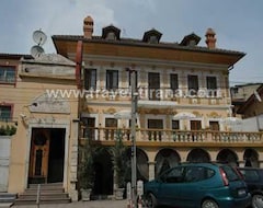 Khách sạn Hotel Vila Tafaj (Tirana, Albania)