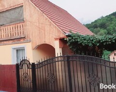 Koko talo/asunto Casa Maria (Agnita, Romania)