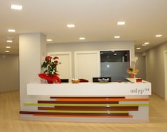 Hotel Hostal Aslyp 114 (Barcelona, Spain)