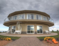Casa/apartamento entero 2 Bdrm Ocean/beach Front Rotating Condo (North Rustico, Canadá)