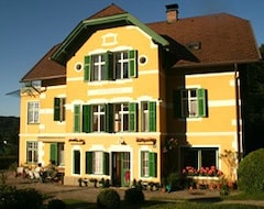 Hotel Seevilla Annelies (Maria Wörth, Austria)