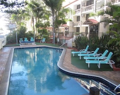 Hotel Trickett Gardens Holiday Inn (Surfers Paradise, Australia)