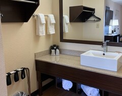 Khách sạn Quality Inn & Suites I-10 near Fiesta Texas (San Antonio, Hoa Kỳ)