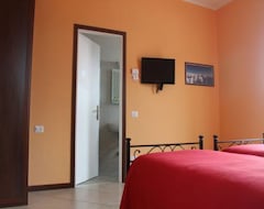 Bed & Breakfast B&B Partenza Funivia (Lecco, Italy)