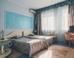 Hotel Stariy Zamok (Astrachan, Russia)