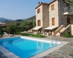 Tüm Ev/Apart Daire Eleonas Houses Traditional Villas With Swimming Pool In Kardamyli (Stoupa, Yunanistan)