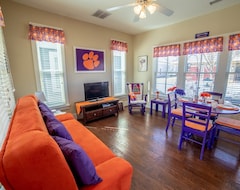 Koko talo/asunto Tiger Lovers Dream Cottage (Clemson, Amerikan Yhdysvallat)