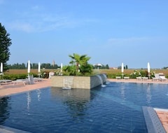 Hele huset/lejligheden Apartment In The Po Valley, With Pool And Wellness Center (Codigoro, Italien)