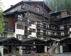 Khách sạn Odalys - Les Hauts Du Rogoney (Val d'Isère, Pháp)