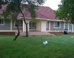 Khách sạn Zeituni Lodge (Gilgil, Kenya)