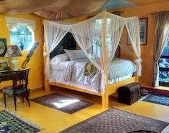 Bed & Breakfast Ma'ukele Lodge (Pahoa, USA)
