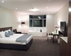 Khách sạn Sfera'S Park Suites & Convention Centre (Adelaide, Úc)