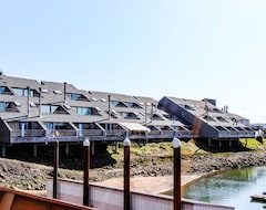 Khách sạn Embarcadero Resort Hotel & Marina (Newport, Hoa Kỳ)