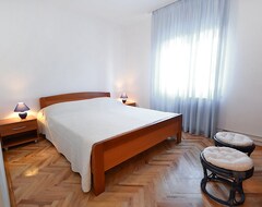 Hotel Kuća Olga - 2.kat (Rab, Croatia)