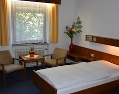 Otel Gelbes Haus (Schwäbisch Gmünd, Almanya)