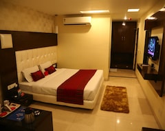 Otel Diamond Plaza (Chandigarh, Hindistan)