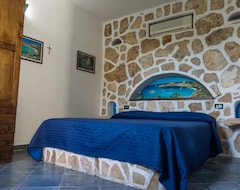 Khách sạn Dammusi Del Sole (Lampedusa, Ý)