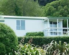 Resort Akaroa Top 10 Holiday Park (Akaroa, Yeni Zelanda)