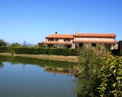 Khách sạn Al Lago Verde (Alia, Ý)