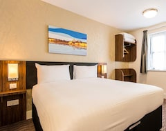 Hotel The Raven’s Cliff Lodge By Marstons Inns (Motherwell, United Kingdom)