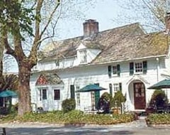 Majatalo Three Village Inn (Stony Brook, Amerikan Yhdysvallat)
