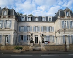 Hotel Le Parc des Maréchaux (Auxerre, France)