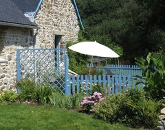 Koko talo/asunto Coastal Cottage With Heated Pool And Gardens, 10 Mins To Beach (Plomodiern, Ranska)