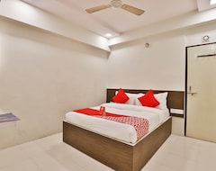 Hotel OYO 13598 Chandra Villas (Ahmedabad, Indija)