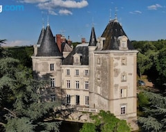 Cijela kuća/apartman Chateau De Saint Bonnet Les Oules (Saint-Bonnet-les-Oules, Francuska)