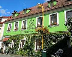 Rodinný hotel Myslivna (Treboň, Czech Republic)