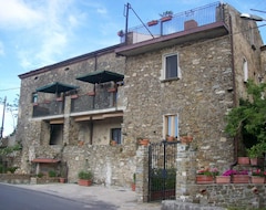 Hotelli La Vecchia Casa (San Mauro Cilento, Italia)
