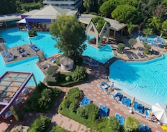 فندق Dionysos Hotel (إيكسيا, اليونان)