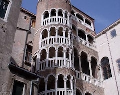 Khách sạn Alloggi Alla Scala (Venice, Ý)