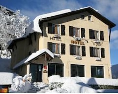 Hotel Le Glacier (Eaux Bonnes Gourette, France)